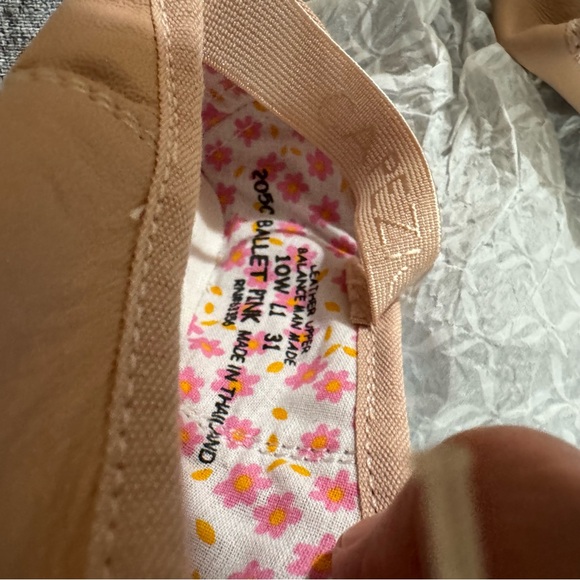 Capezio kids ballet slippers BRAND NEW - Picture 8 of 11